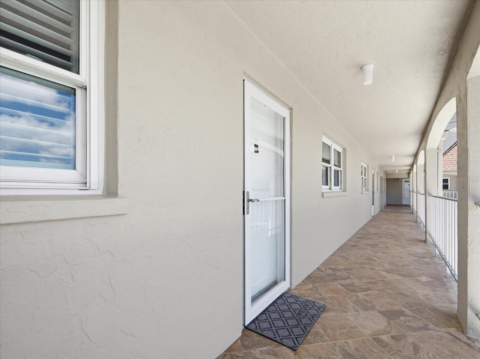 Image 3 of 38 For 101 Park Boulevard S 307