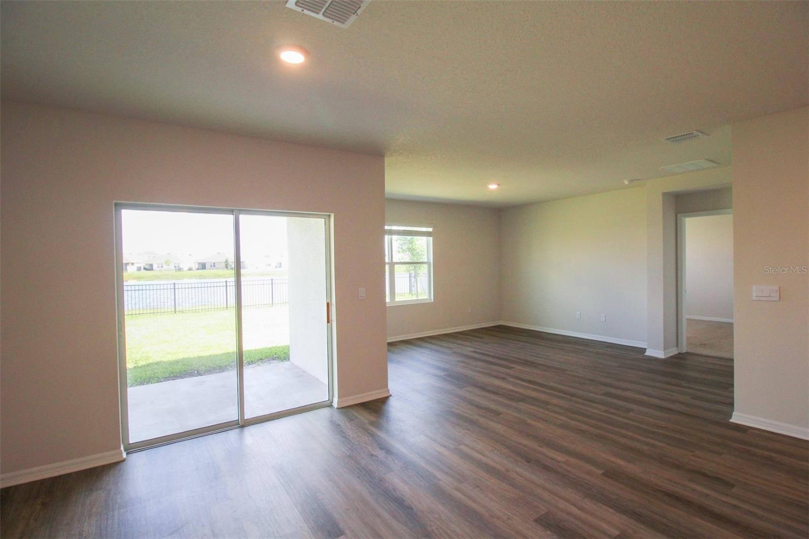 Image 18 of 29 For 18121 Metado Drive
