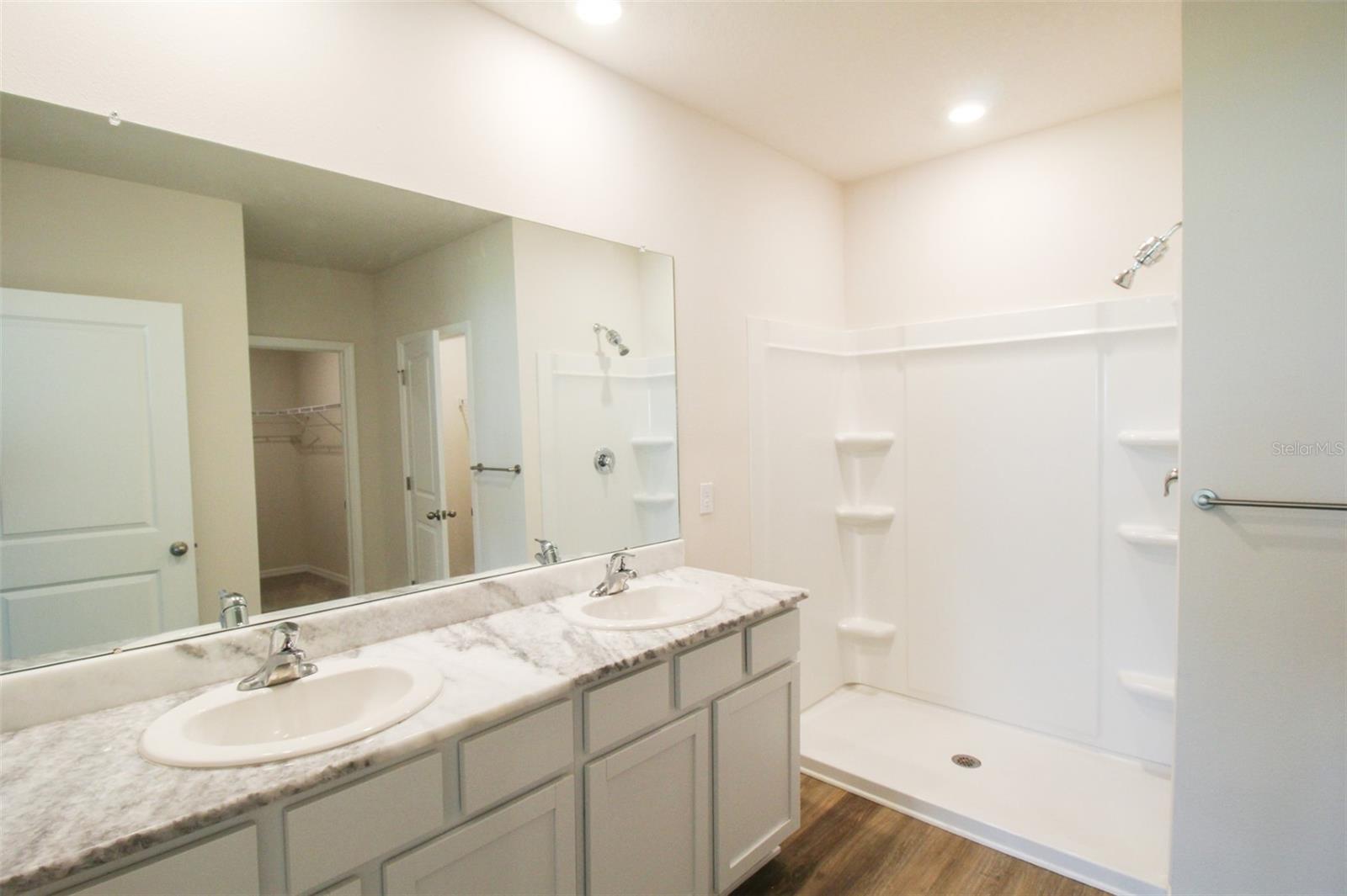 Image 21 of 29 For 18121 Metado Drive