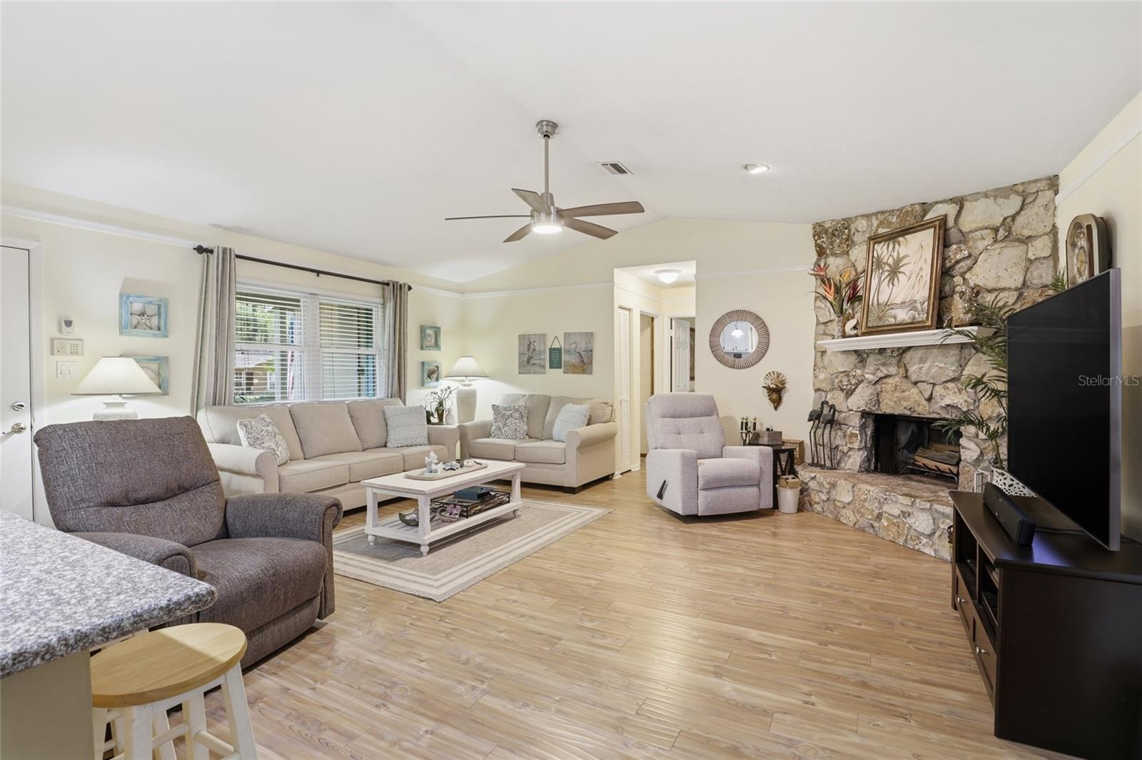 Image 14 of 46 For 710 77th Terrace