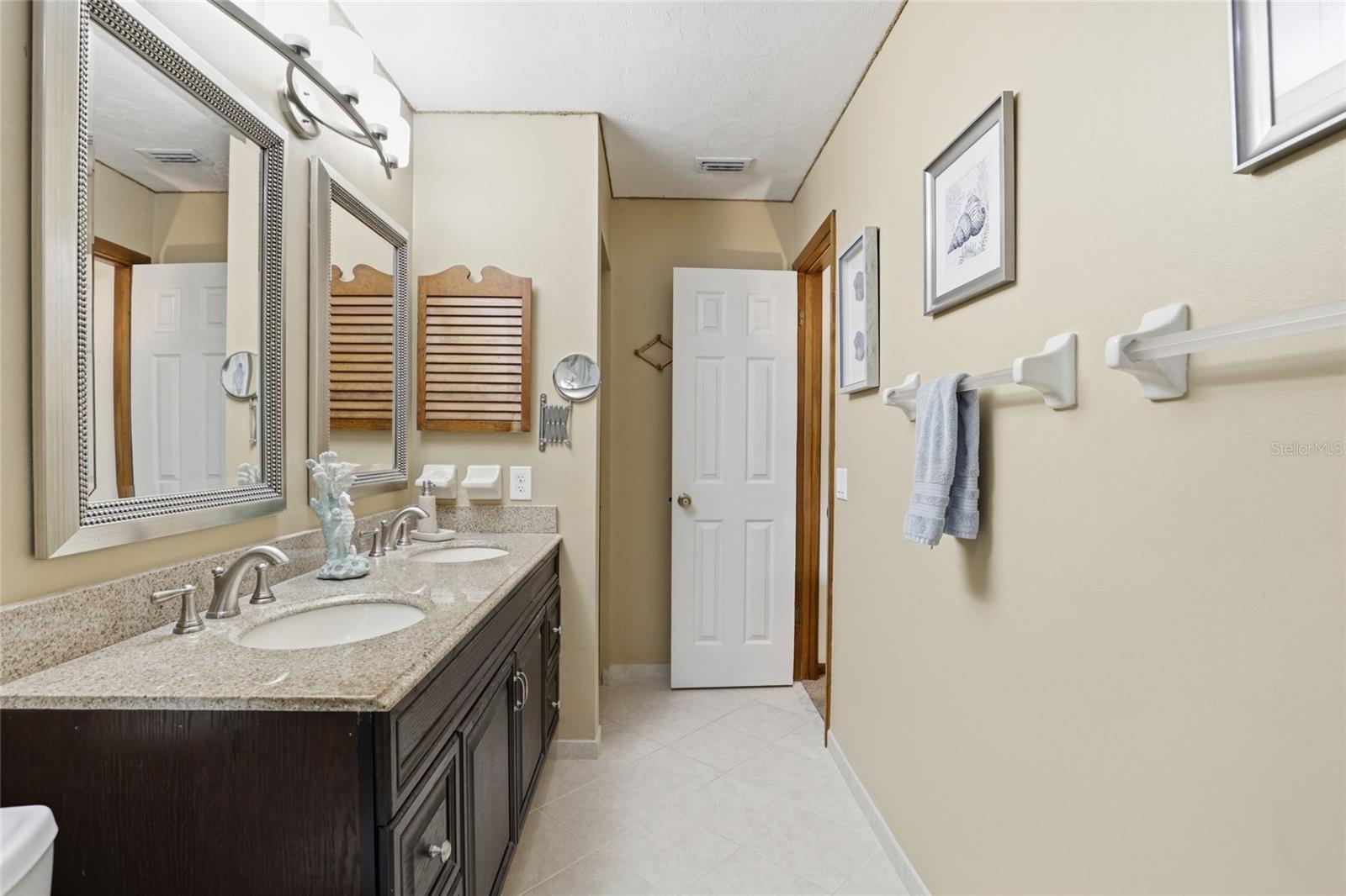Image 20 of 46 For 710 77th Terrace