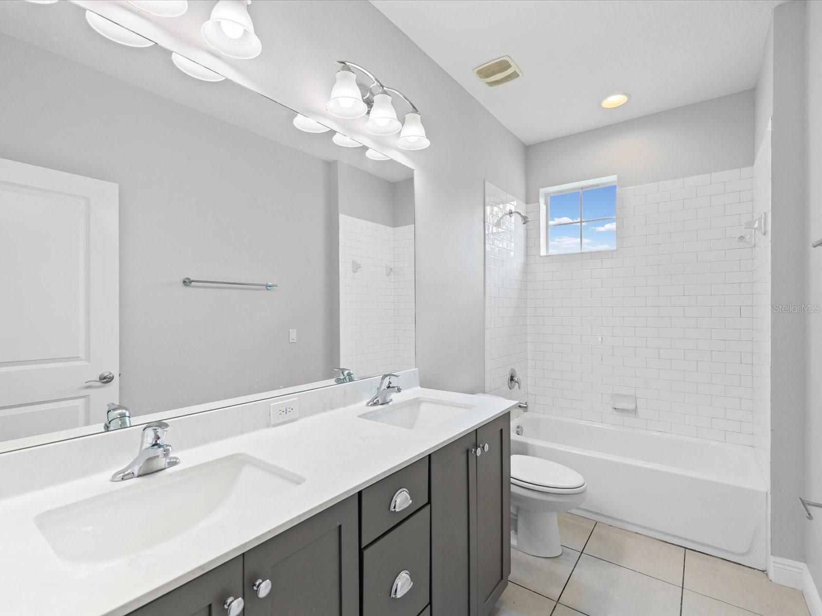 Image 10 of 51 For 7105 Park Tree Drive