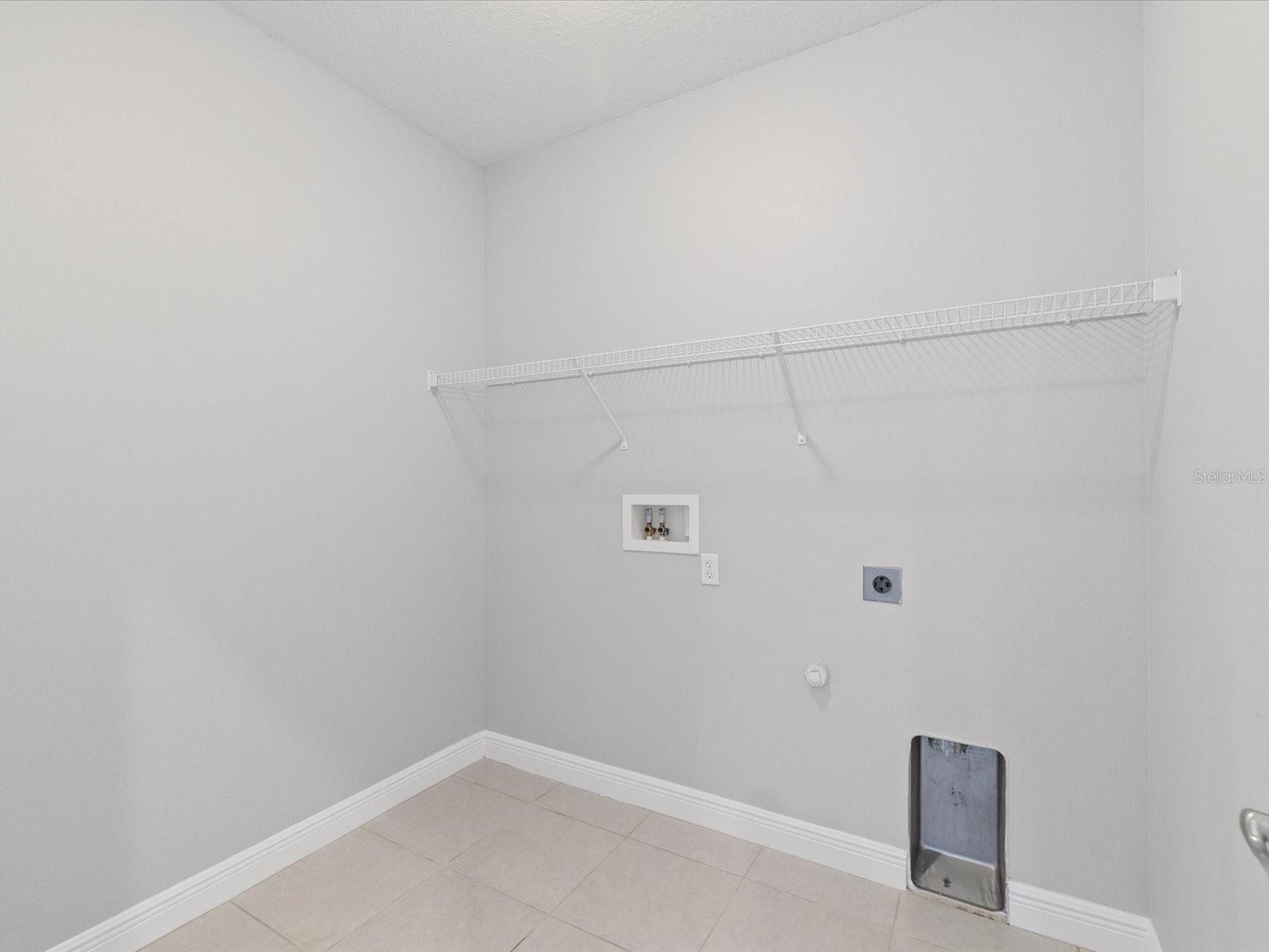 Image 14 of 51 For 7105 Park Tree Drive