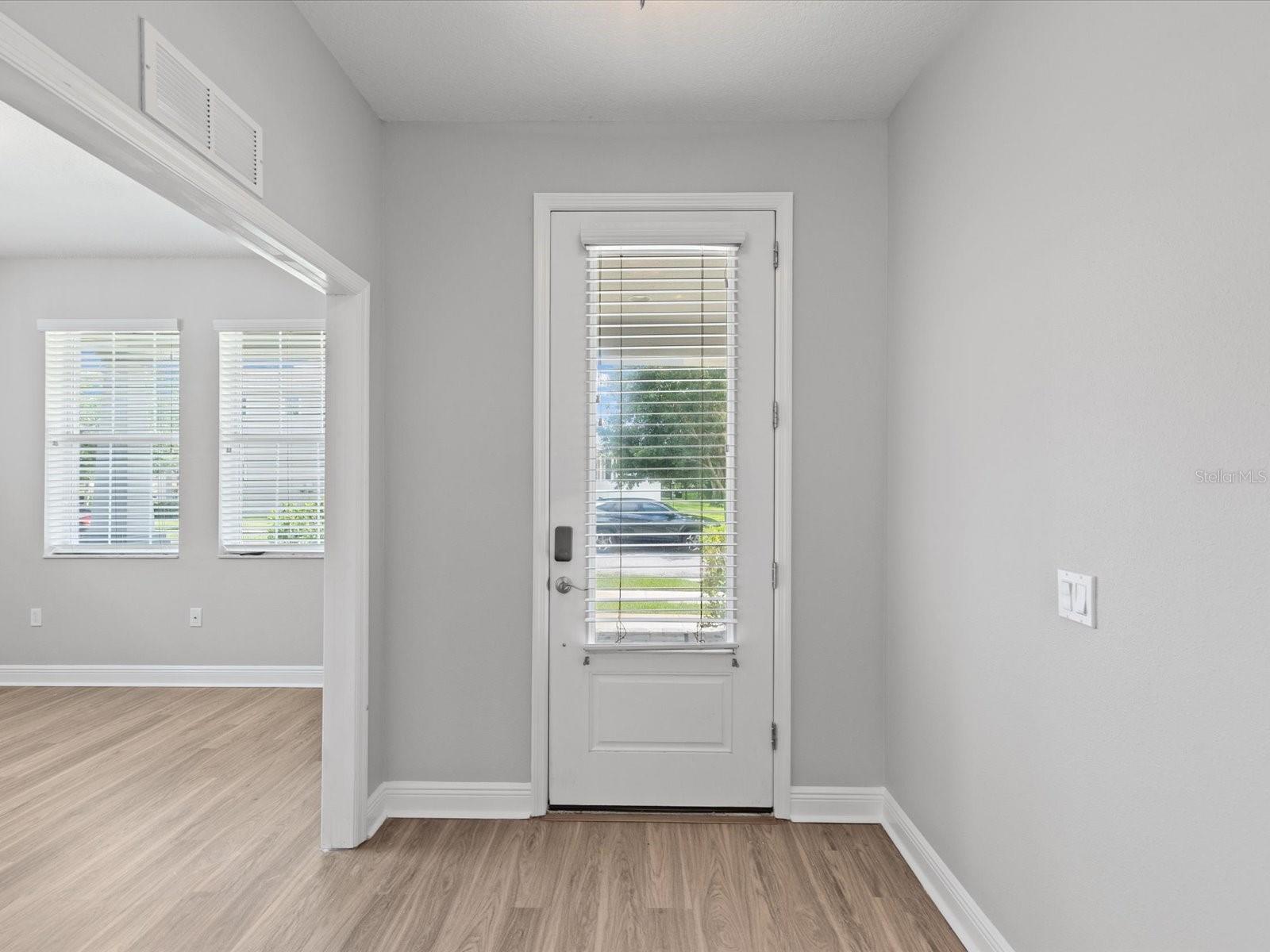 Image 18 of 51 For 7105 Park Tree Drive