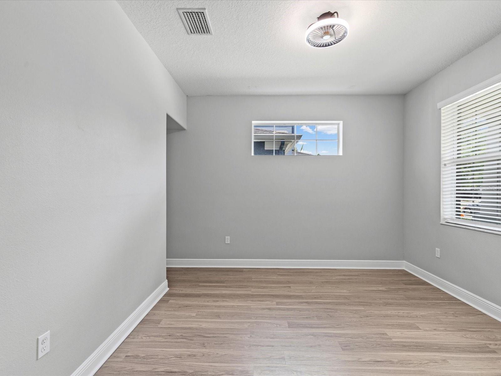 Image 21 of 51 For 7105 Park Tree Drive