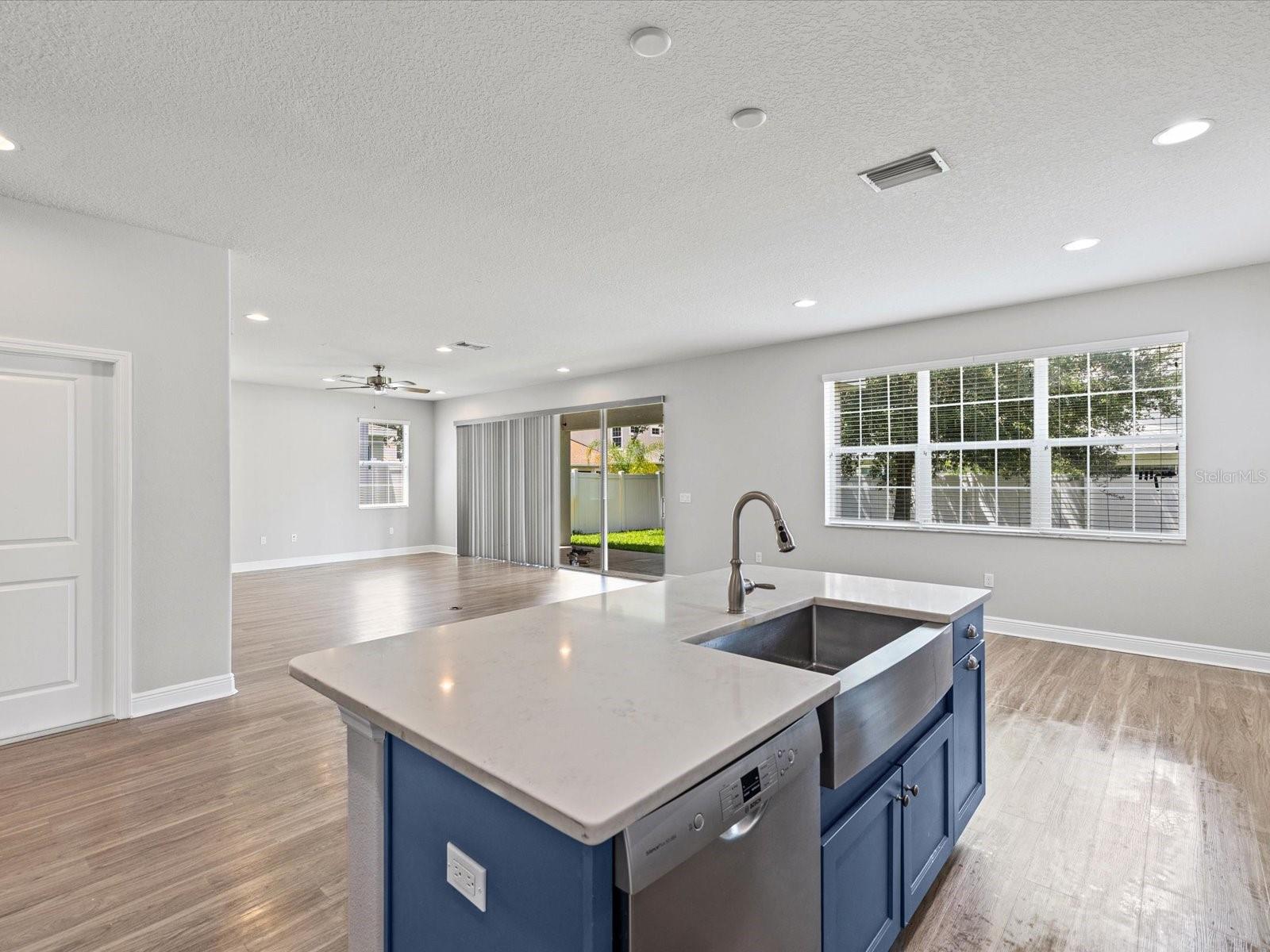 Image 4 of 51 For 7105 Park Tree Drive