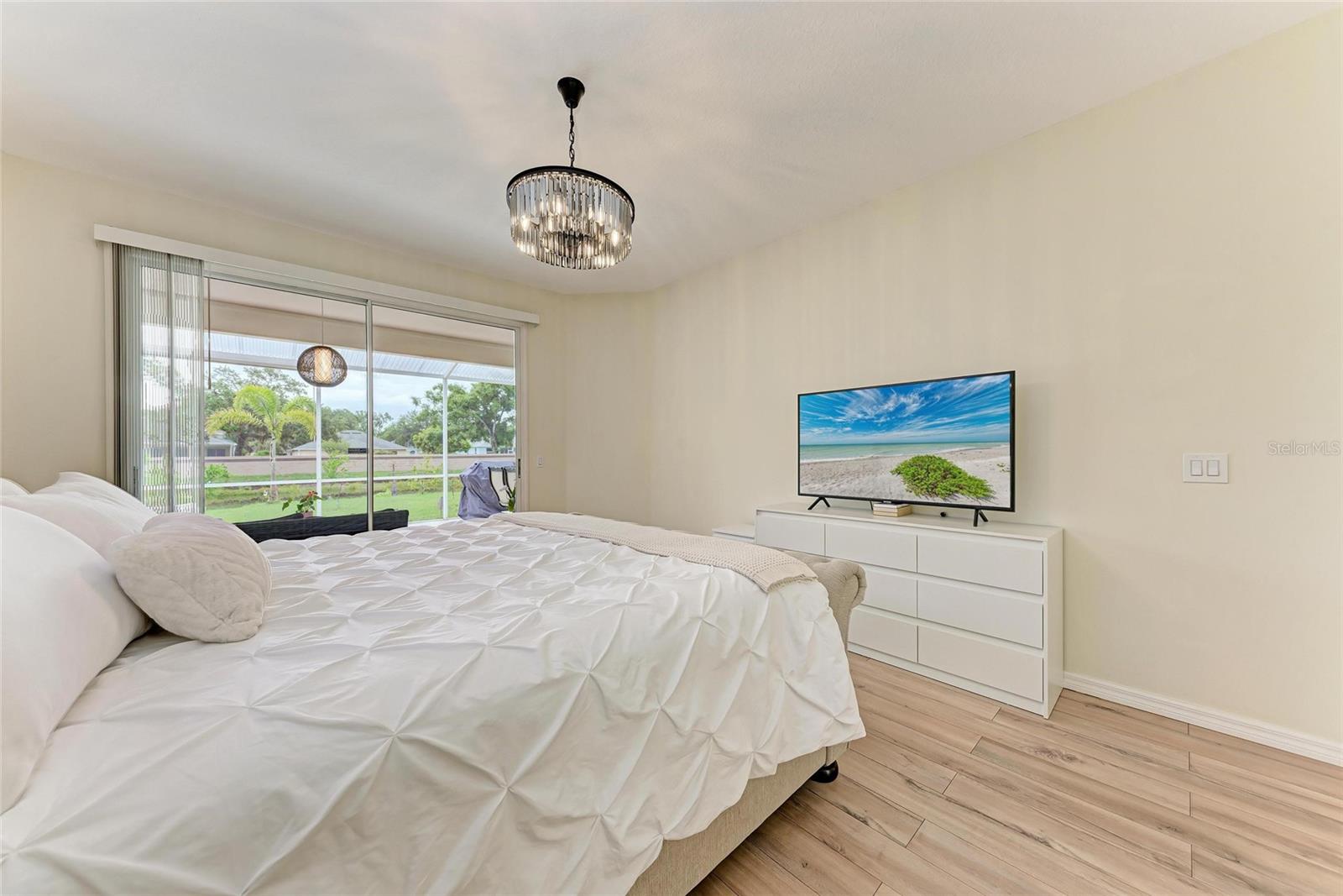 Image 23 of 42 For 7327 38th Court East