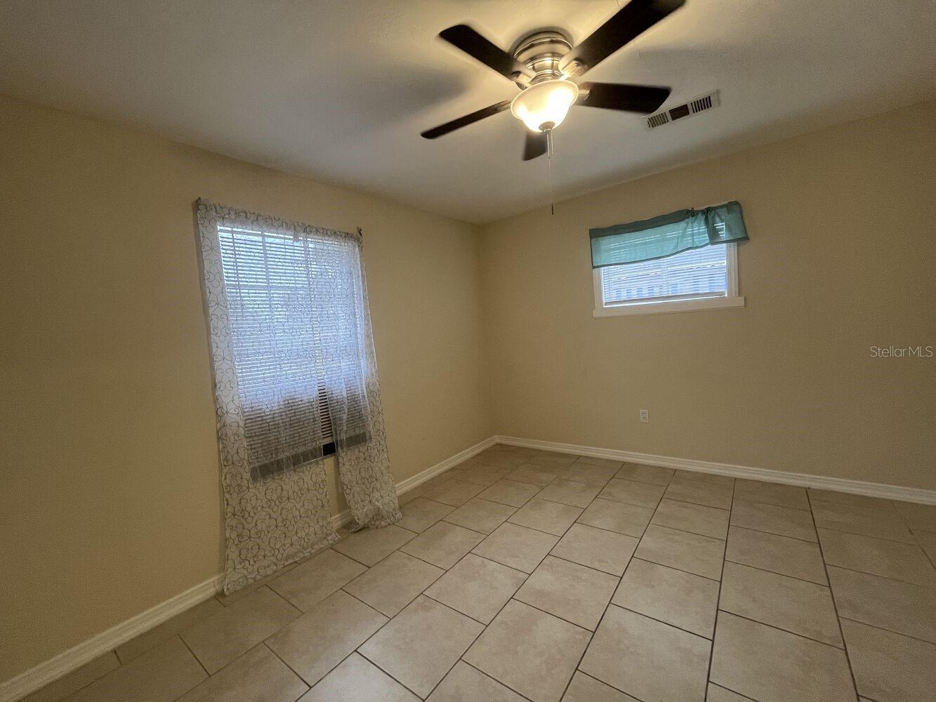 Image 4 of 5 For 2014 10th Street W