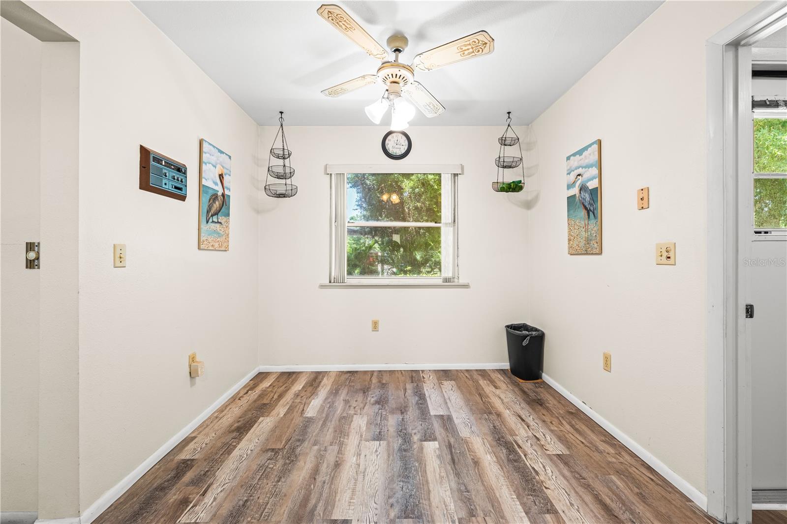 Image 19 of 57 For 4424 Meadow Creek Circle