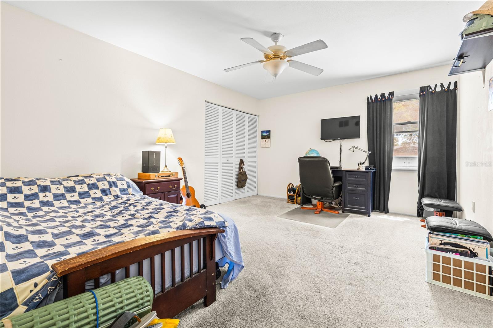 Image 28 of 57 For 4424 Meadow Creek Circle
