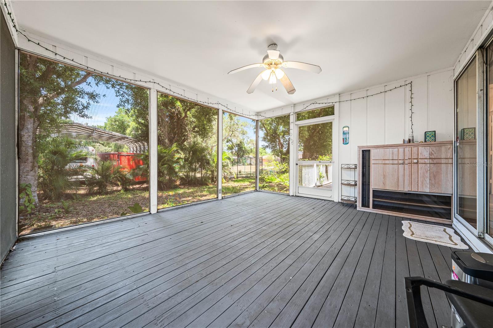 Image 32 of 57 For 4424 Meadow Creek Circle
