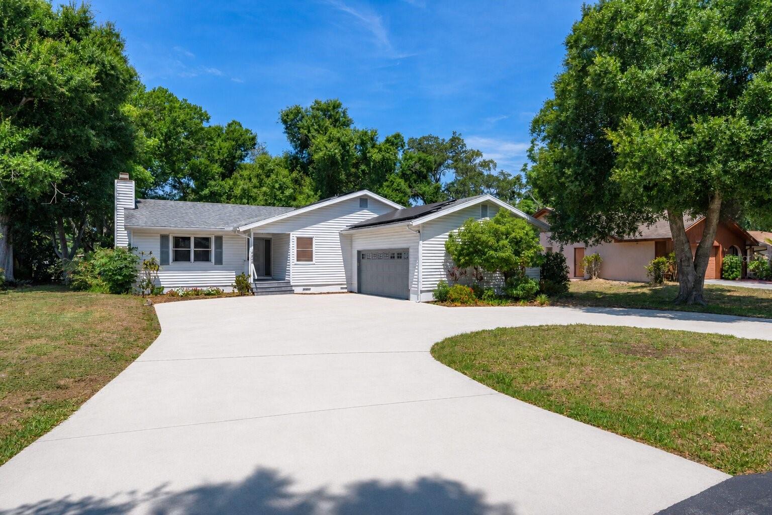 Image 4 of 57 For 4424 Meadow Creek Circle