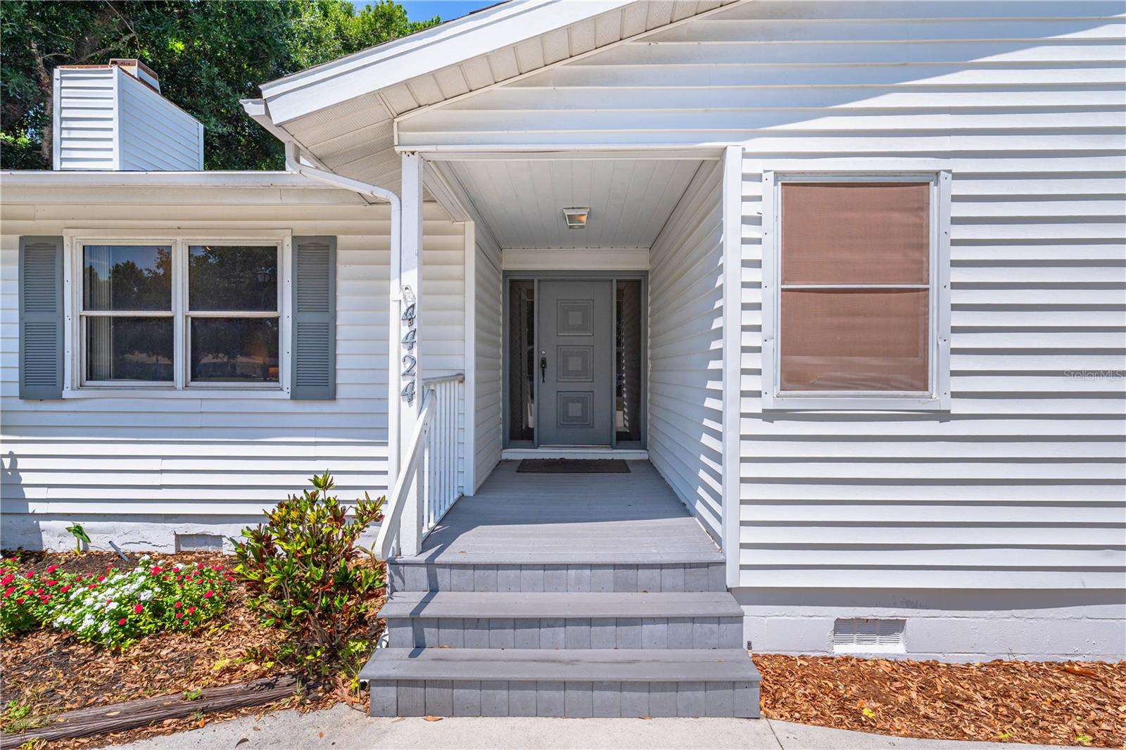 Image 6 of 57 For 4424 Meadow Creek Circle