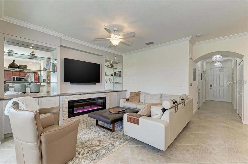 Image 3 of 30 For 16814 Vardon Terrace  405