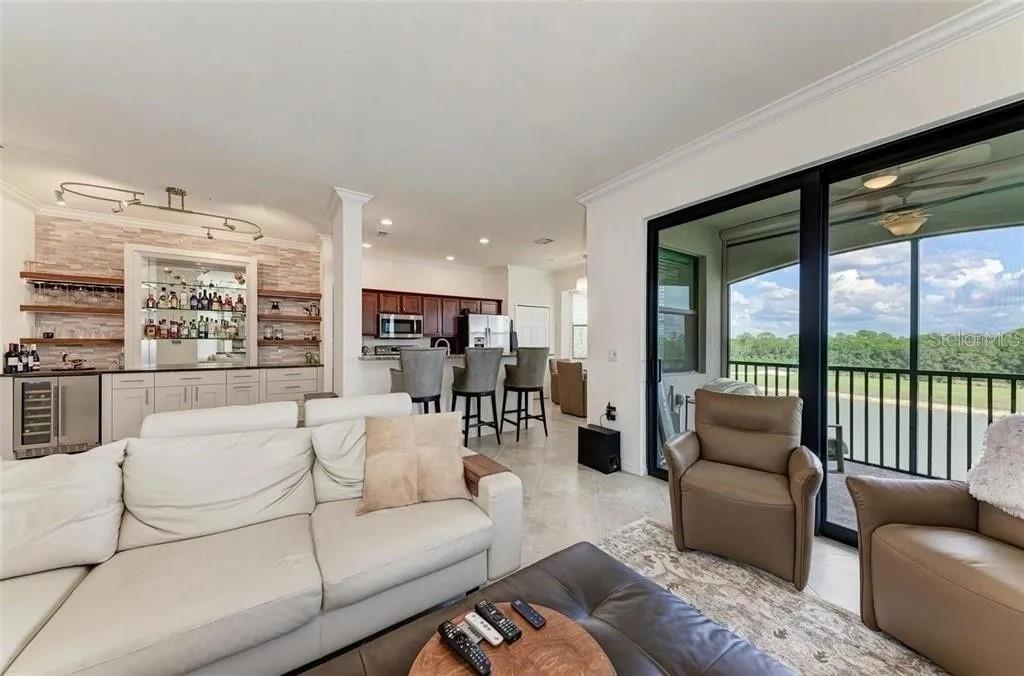 Image 5 of 30 For 16814 Vardon Terrace  405