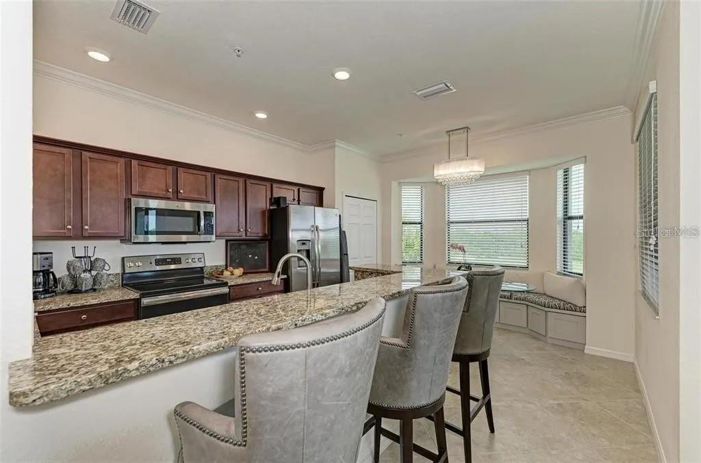 Image 8 of 30 For 16814 Vardon Terrace  405