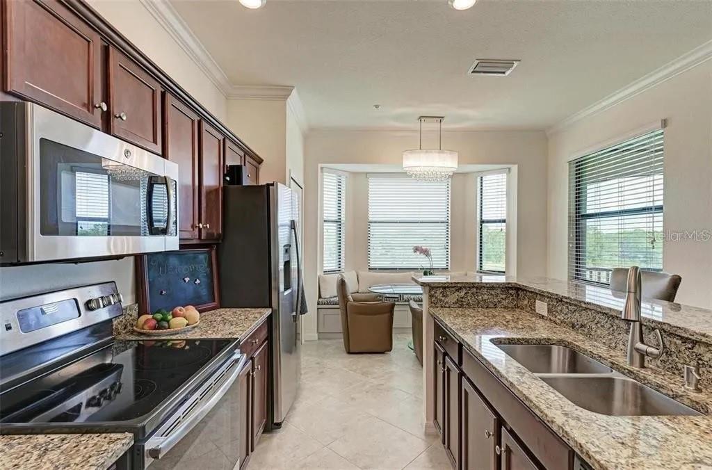 Image 9 of 30 For 16814 Vardon Terrace  405