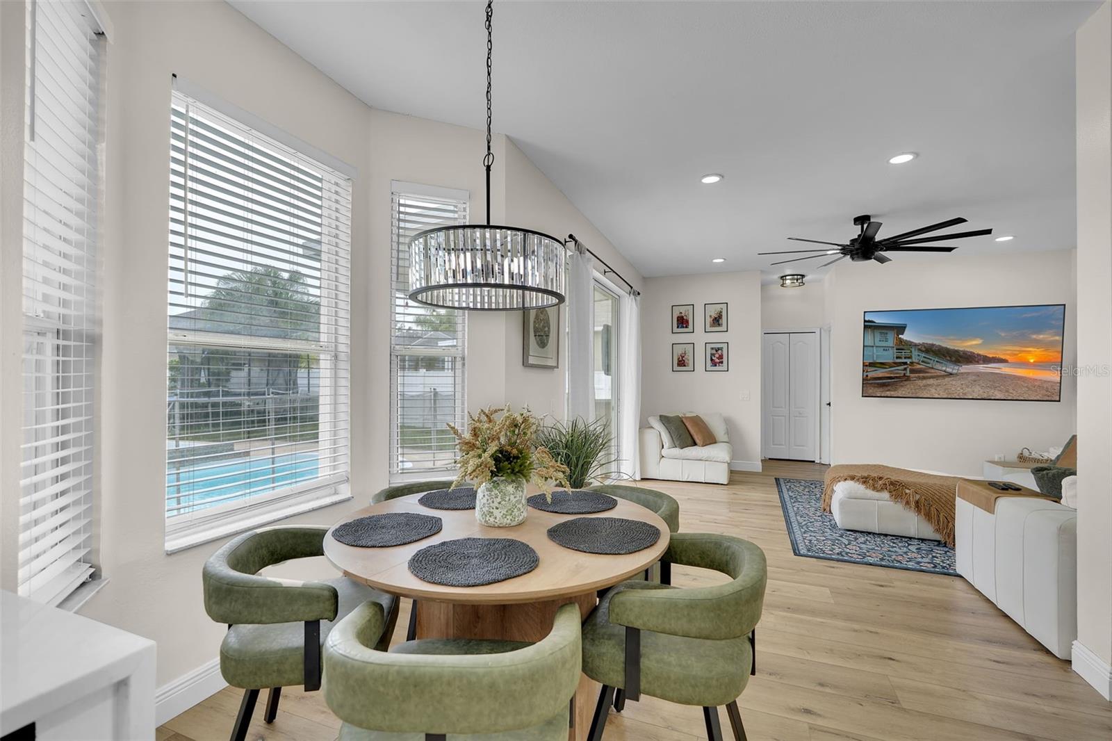 Image 16 of 63 For 1250 Loretto Circle