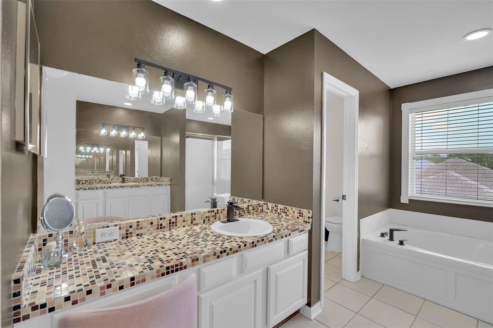 Image 33 of 63 For 1250 Loretto Circle
