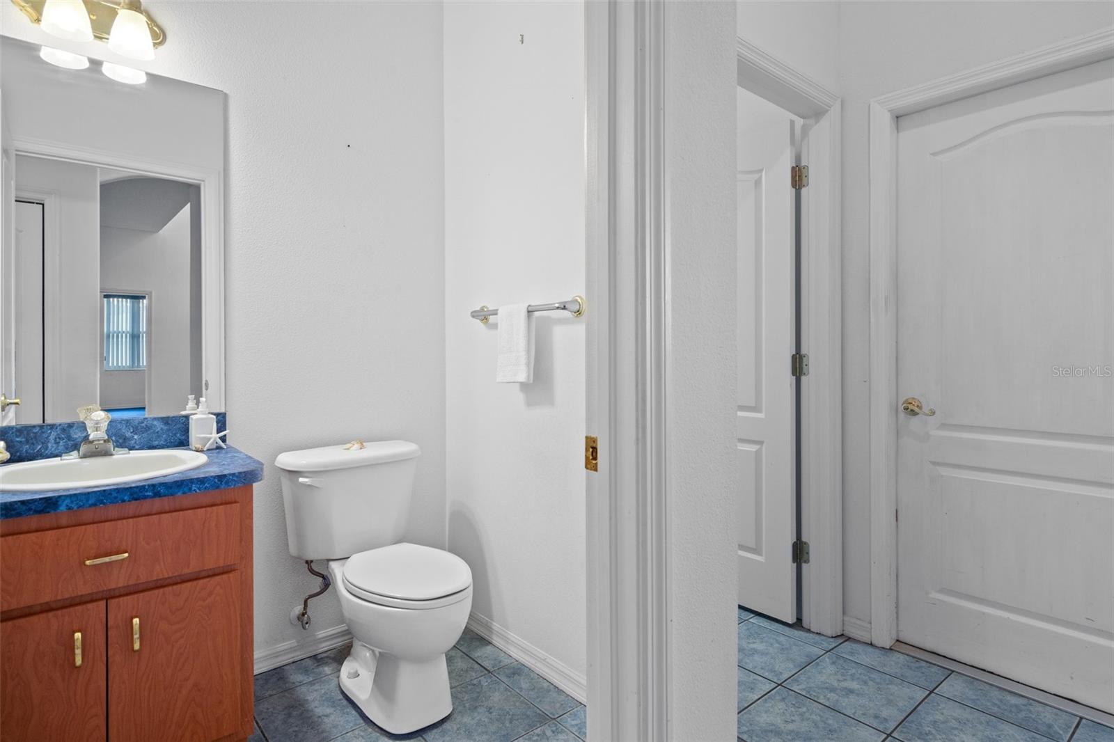 Image 34 of 61 For 13496 S Oakview Avenue