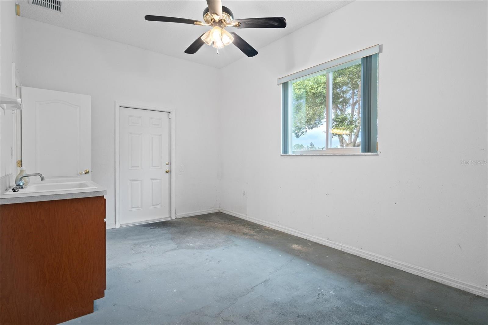 Image 44 of 61 For 13496 S Oakview Avenue