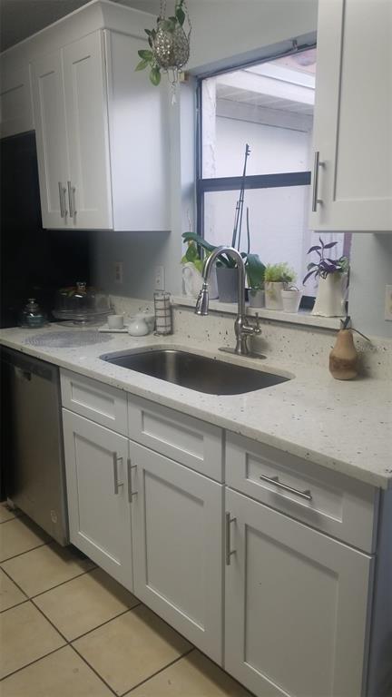 Image 3 of 9 For 1610 Little River Drive 20