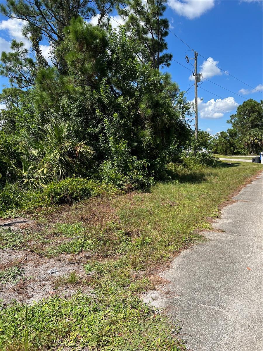 Image 9 of 10 For 1252 Barnet Avenue