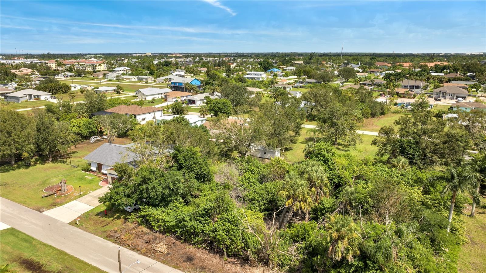 Image 3 of 6 For 2720 Poinciana Court