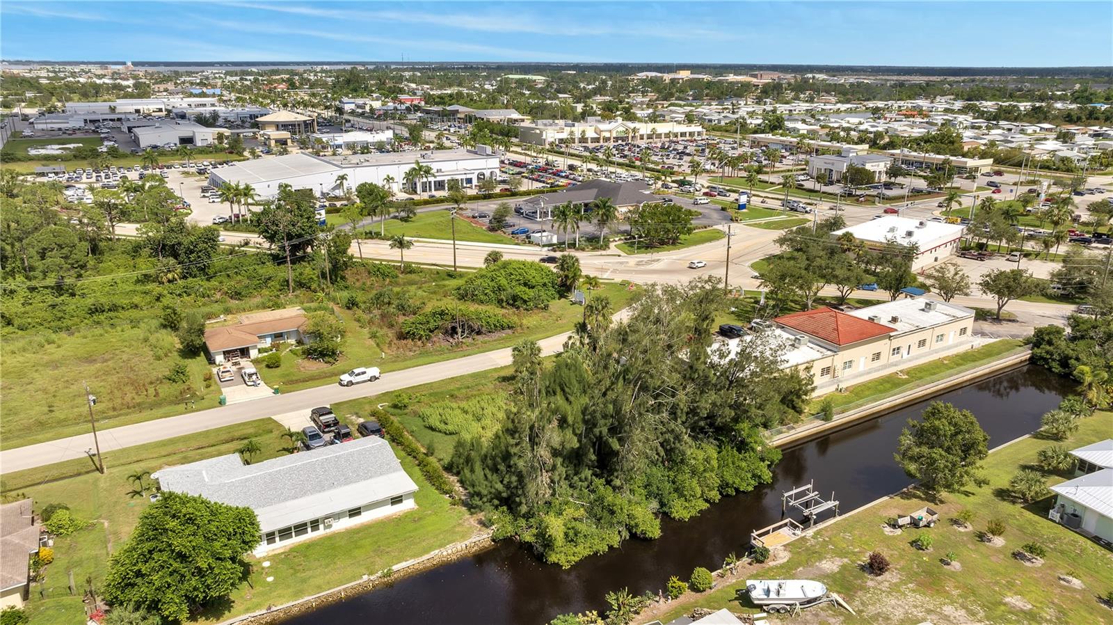 Image 5 of 7 For 215 Pompano Terrace