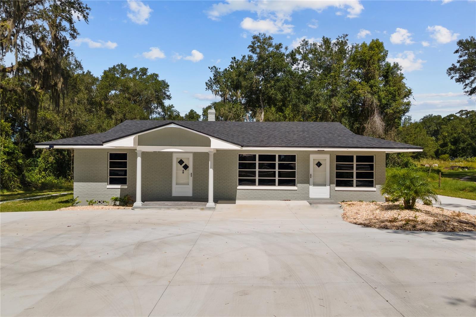 Details for 8941 County Road 466, LADY LAKE, FL 32162