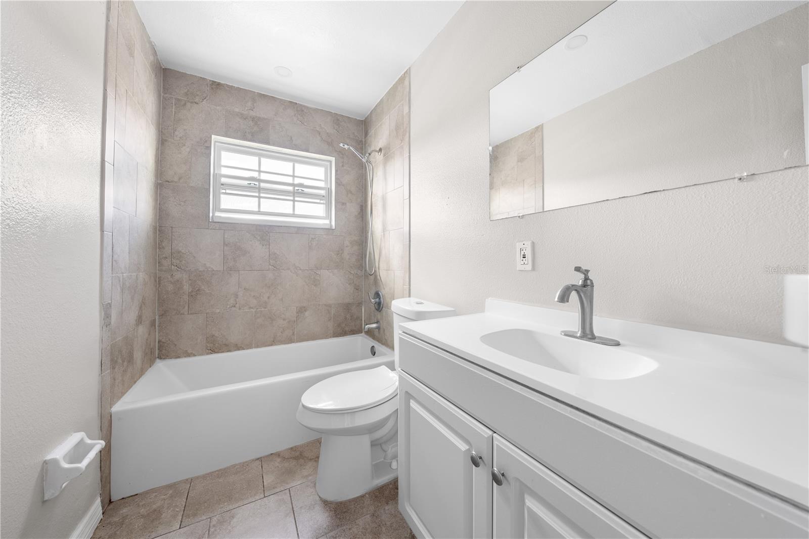 Image 7 of 11 For 732 Michigan Ct  3