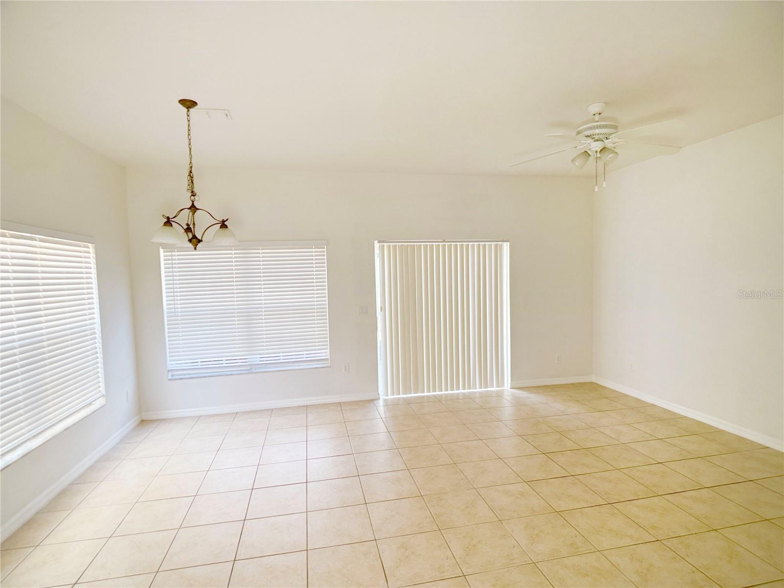 Image 5 of 20 For 2374 Caravelle Circle