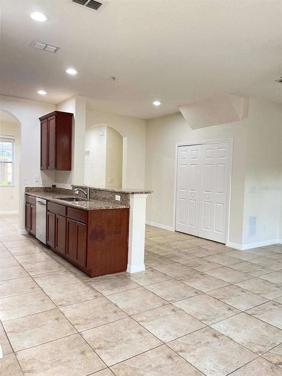 Image 6 of 13 For 10262 Hartford Maroon Road