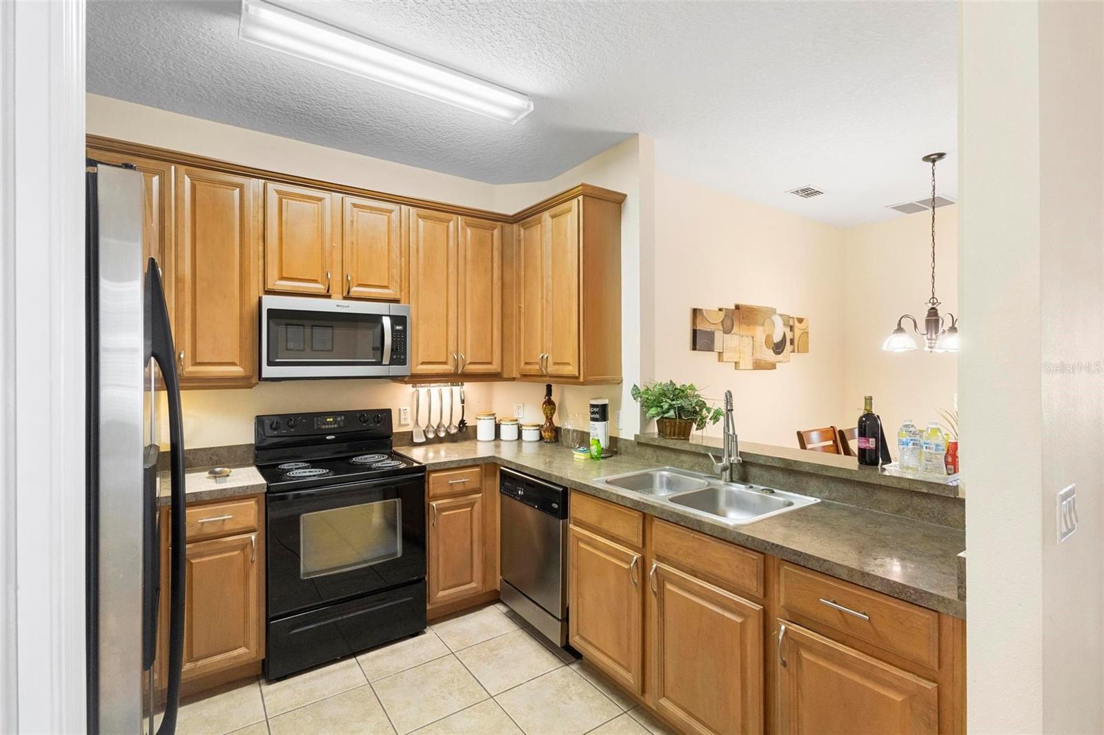 Image 12 of 46 For 2824 Oakwater Drive 2824