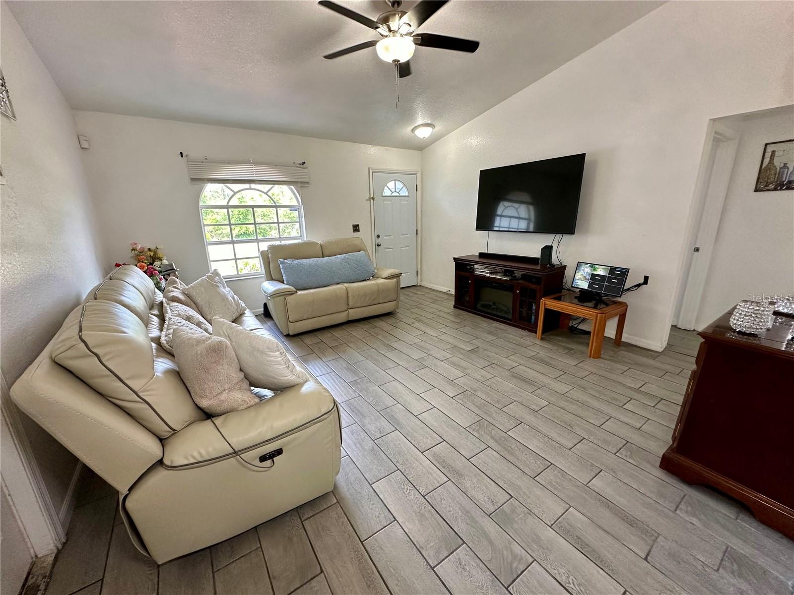 Image 8 of 26 For 151 3rd Avenue