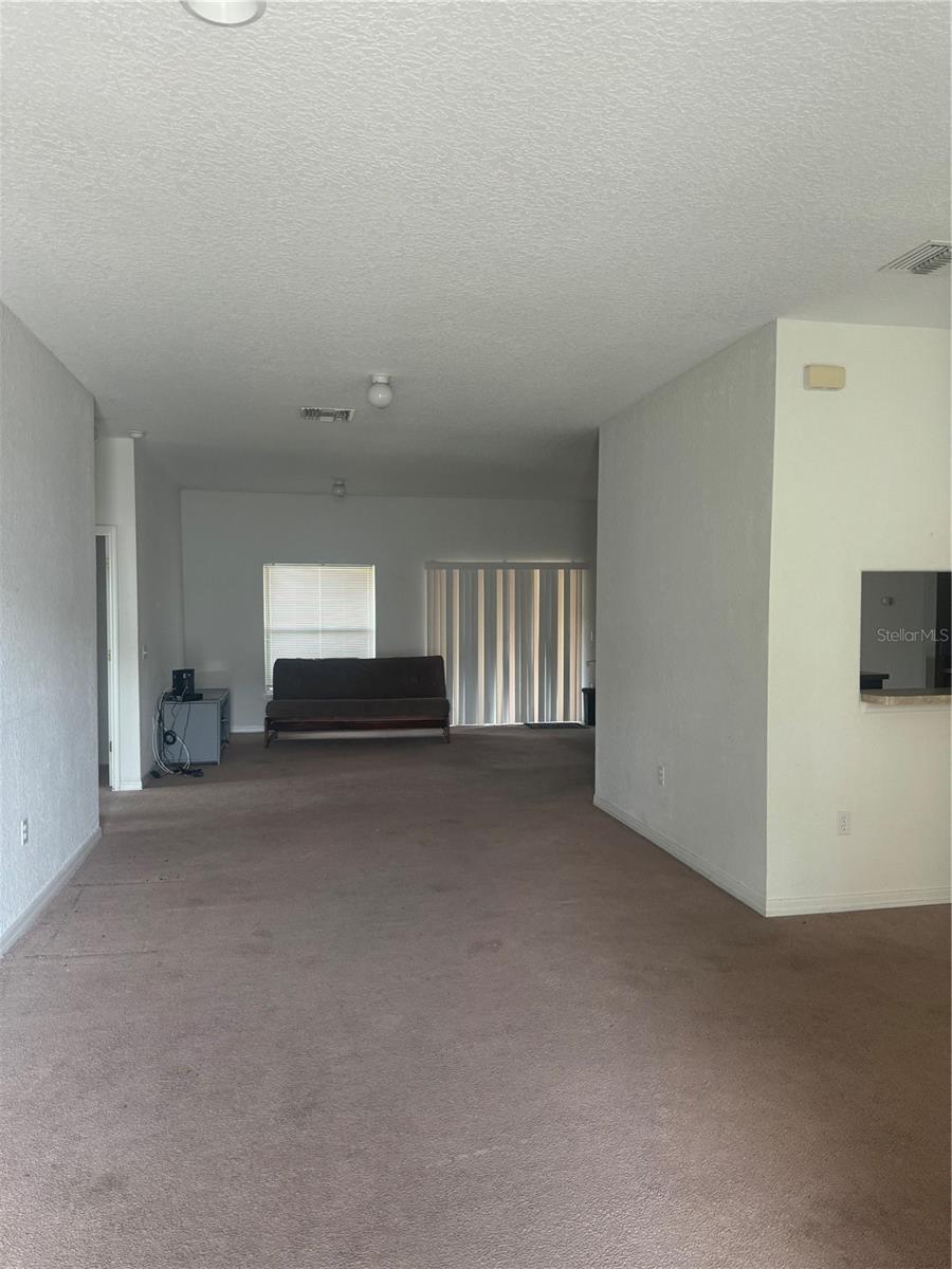 Image 14 of 17 For 913 Gascony Court