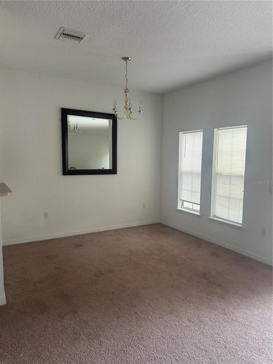 Image 3 of 17 For 913 Gascony Court