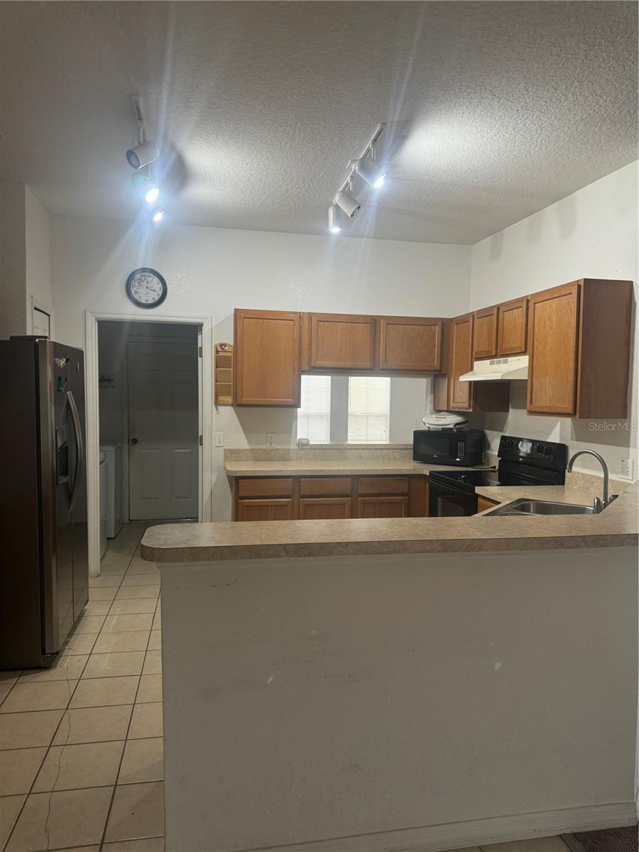 Image 7 of 17 For 913 Gascony Court