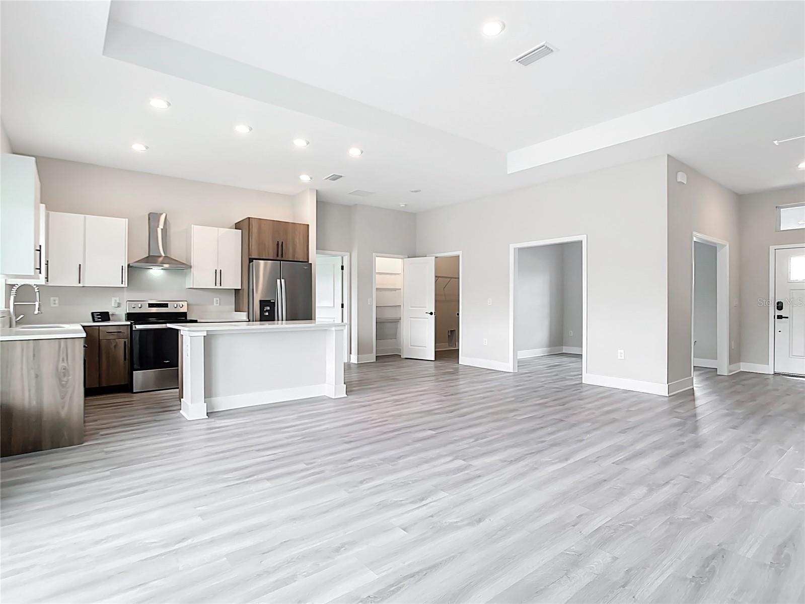 Image 21 of 59 For 13527 Ainsworth Lane
