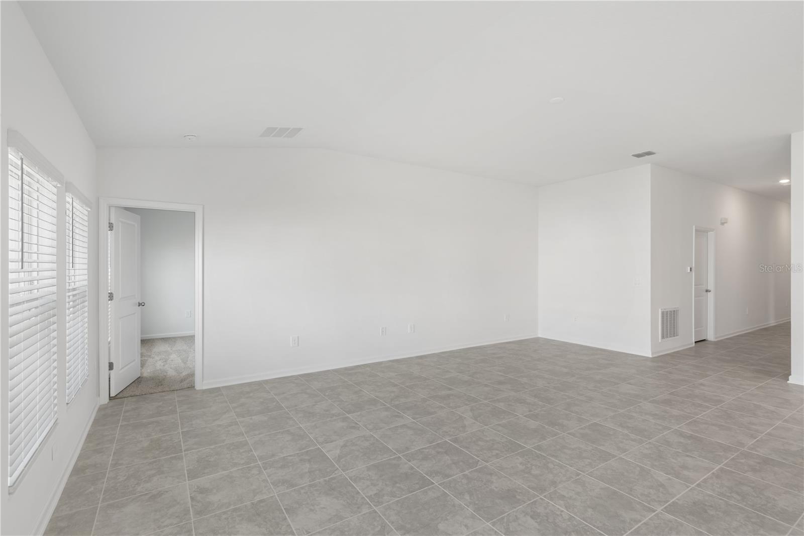 Image 13 of 32 For 4980 Worchester Drive