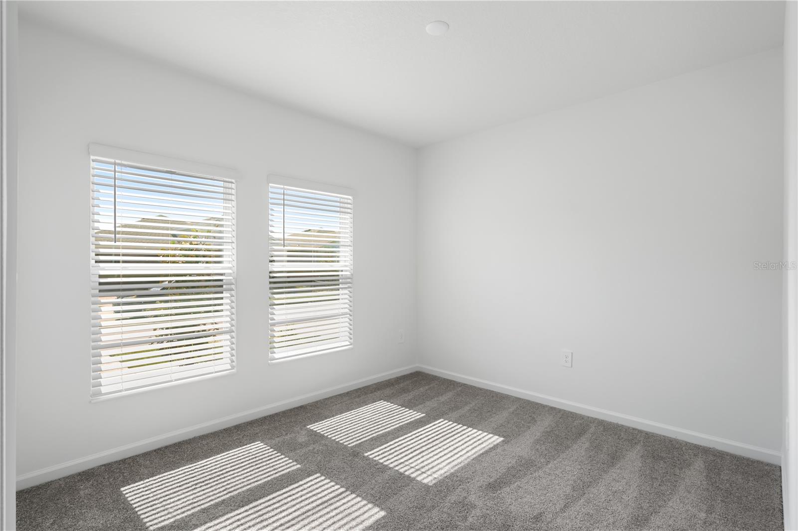 Image 22 of 32 For 4980 Worchester Drive