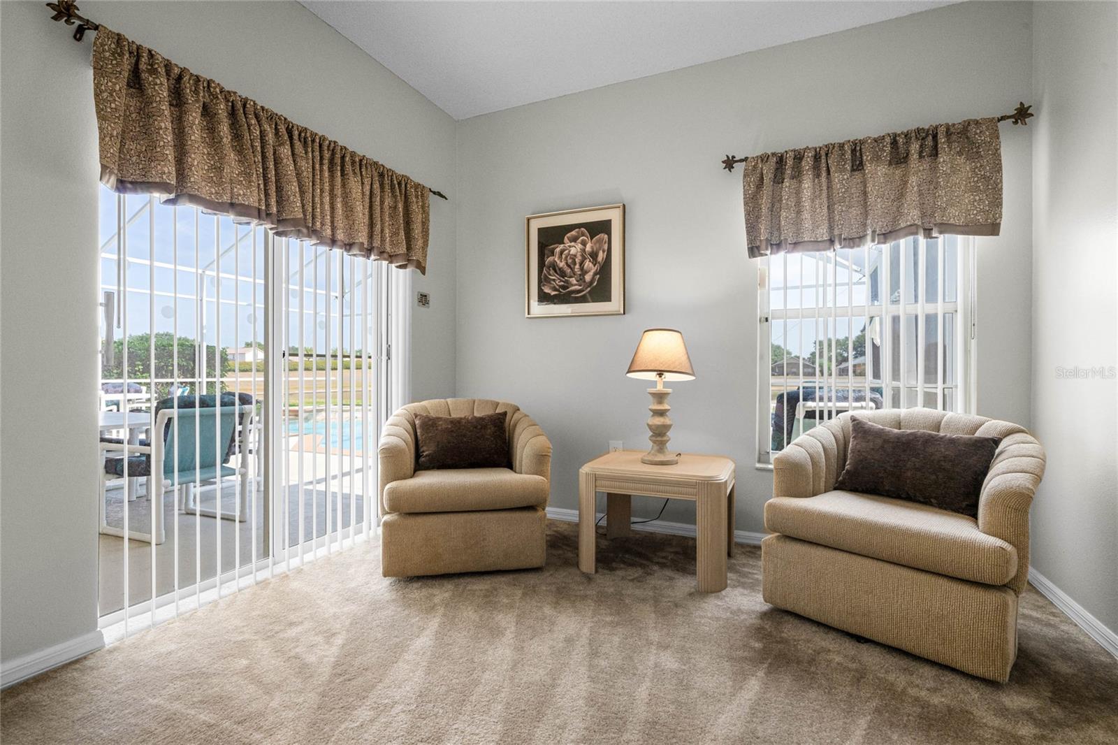 Image 17 of 42 For 7953 Heritage Entrance Boulevard