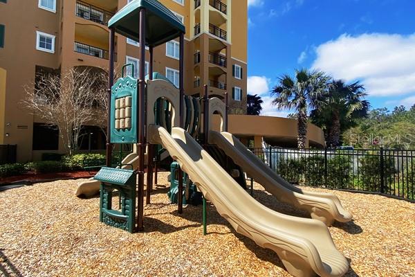 Image 21 of 25 For 8125 Resort Village Drive 5705