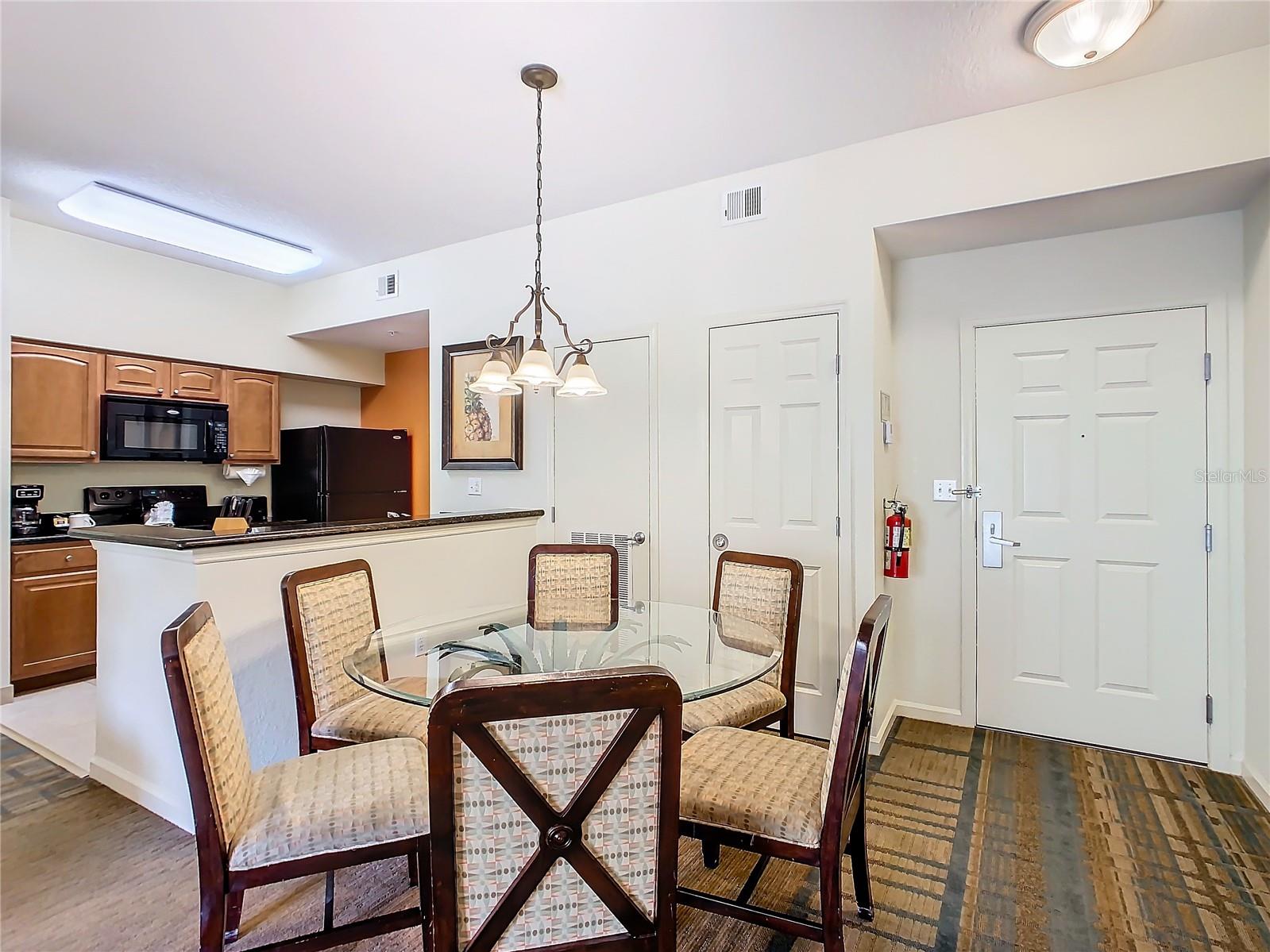 Image 9 of 54 For 8125 Resort Village Drive 51104