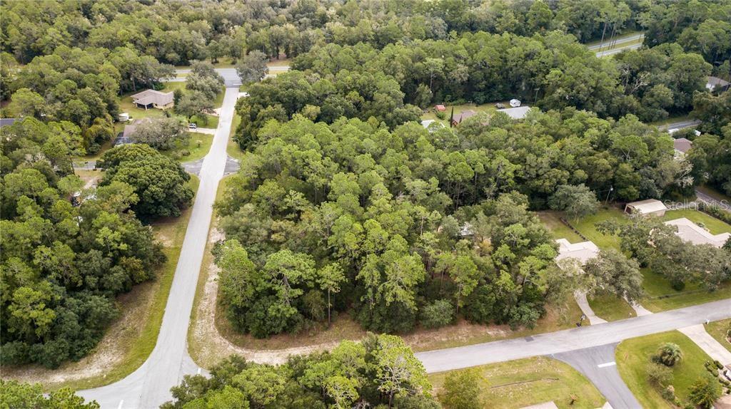 Listing photo id 3 for 10860 Quarry Drive