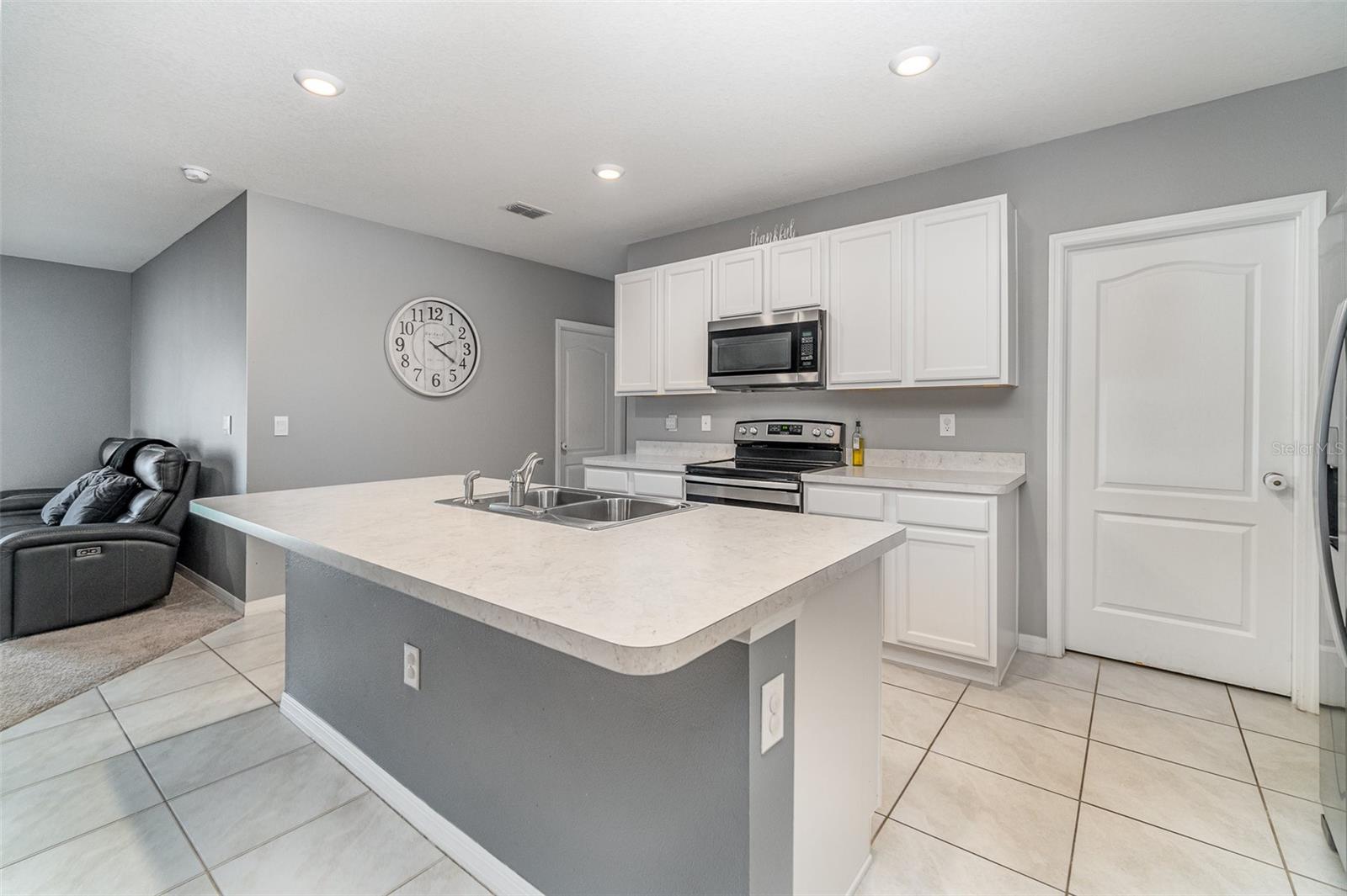 Image 13 of 28 For 6728 Huntleigh Hammock Road