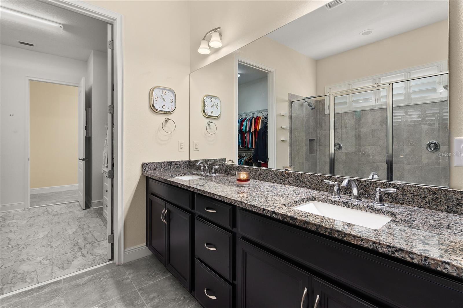 Image 43 of 84 For 5012 Fountainwood Drive