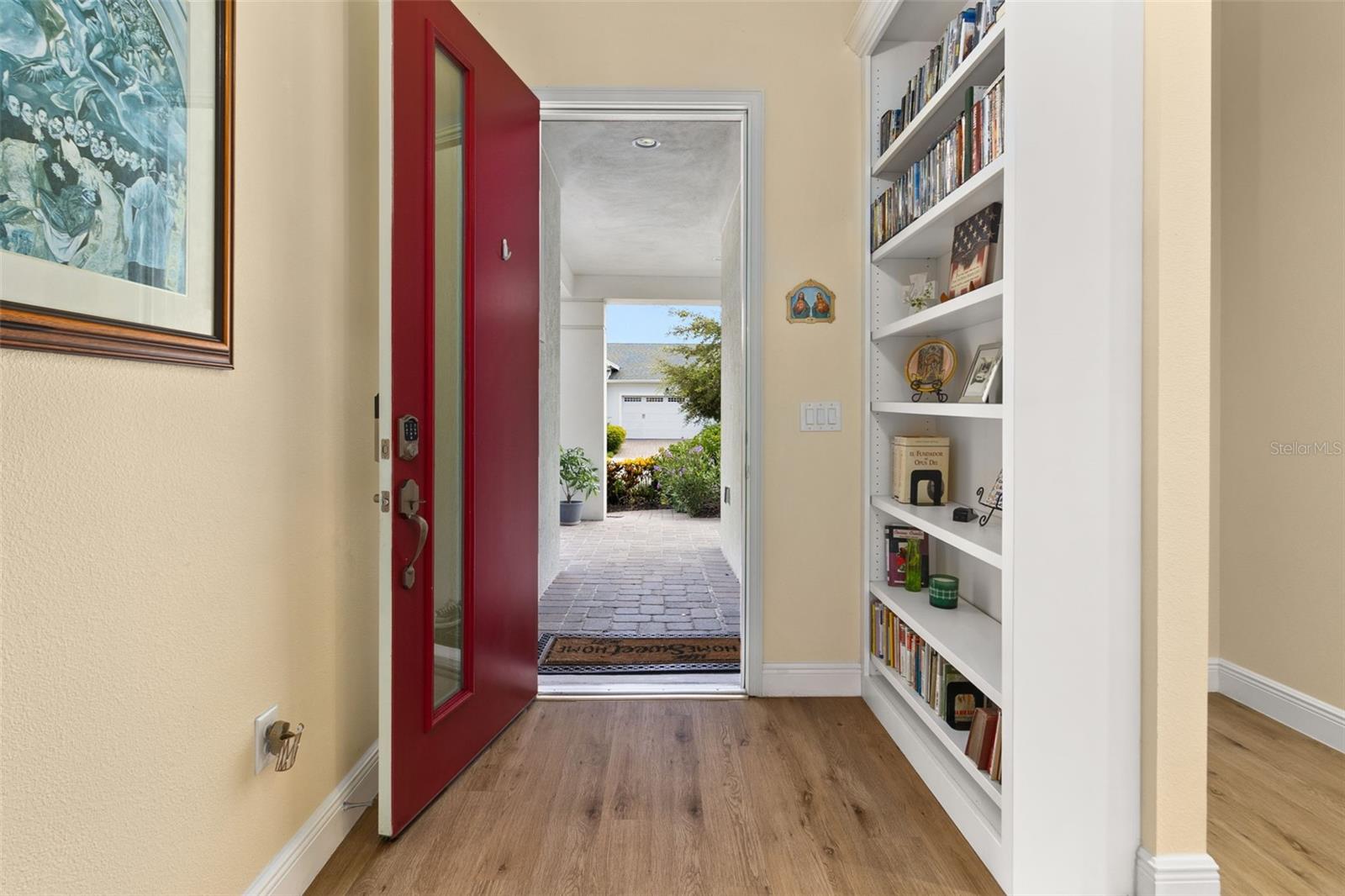 Image 9 of 84 For 5012 Fountainwood Drive