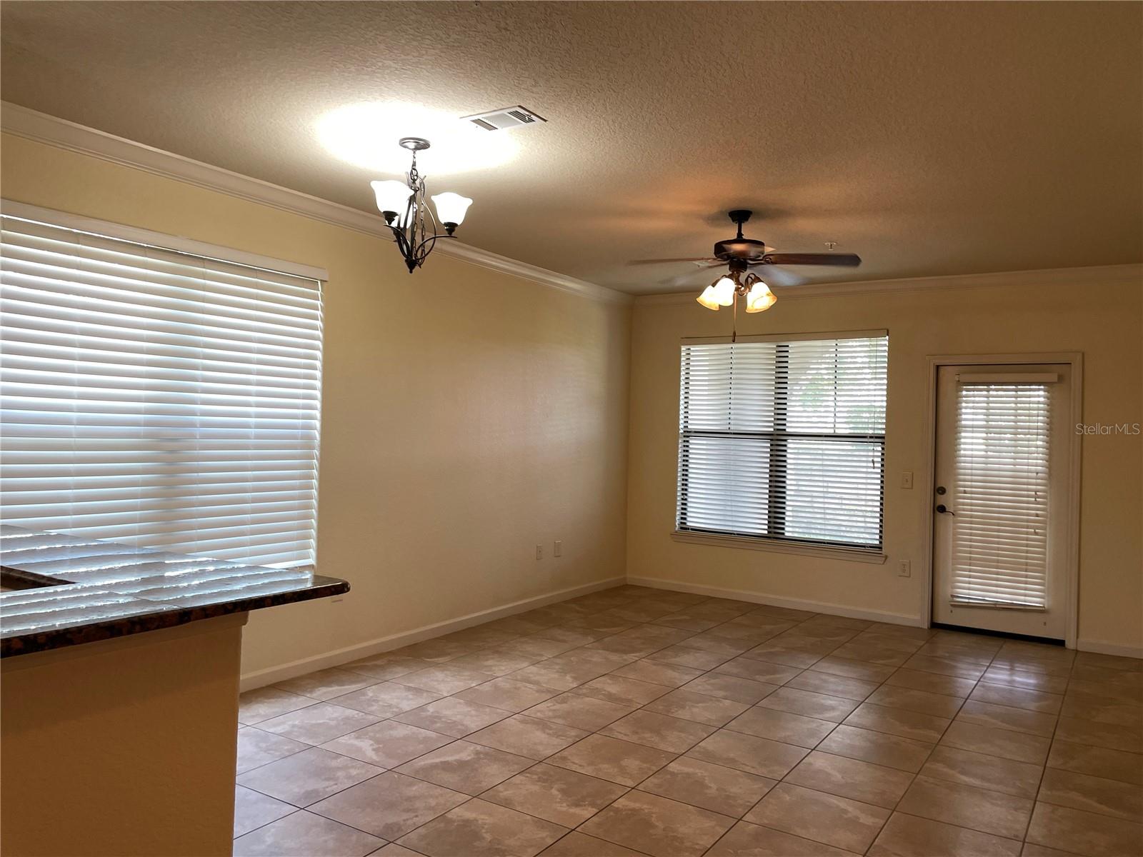 Image 4 of 21 For 909 Charo Parkway 1011