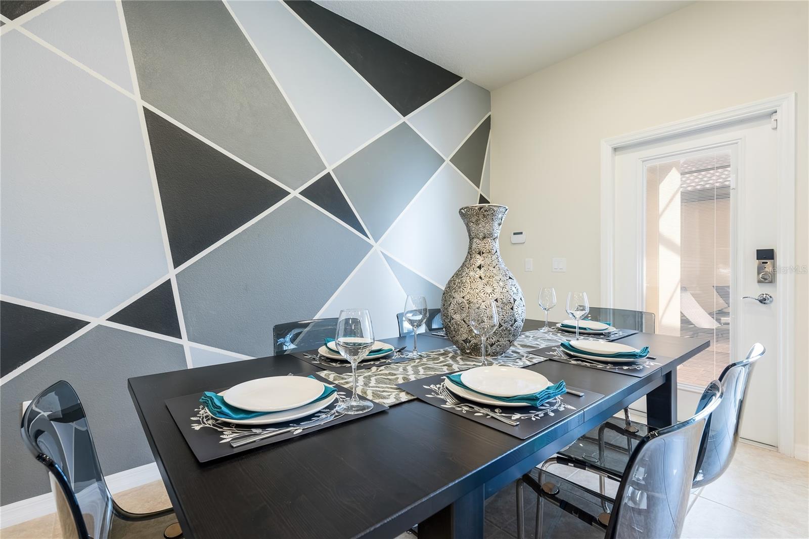 Image 10 of 62 For 9047 Rhodes Street